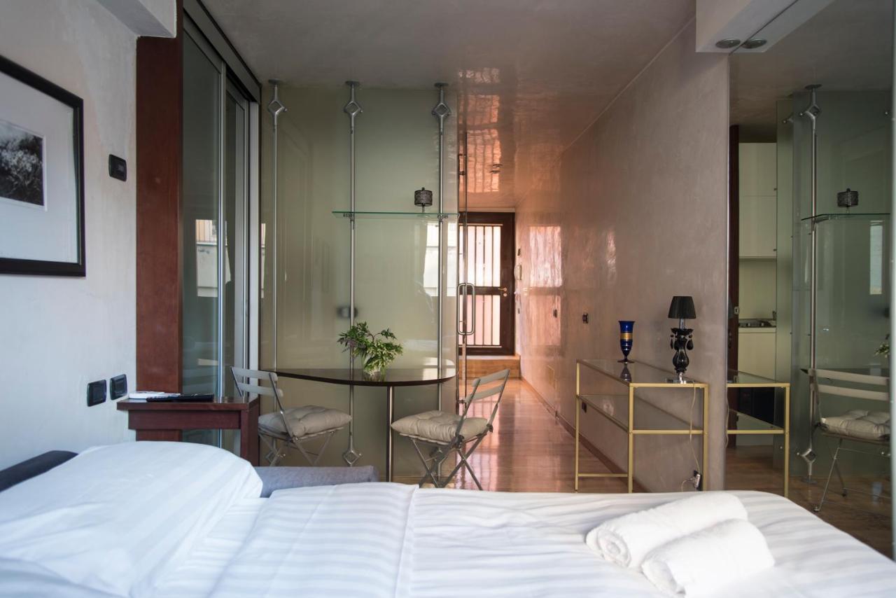 Youhosty - Duomo Studio Apartment Μιλάνο Εξωτερικό φωτογραφία